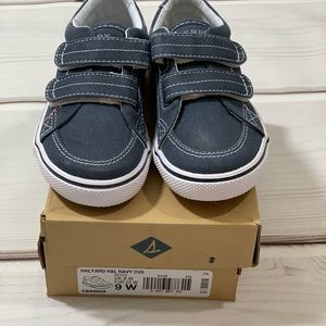 sperry halyard hook & loop boat shoe